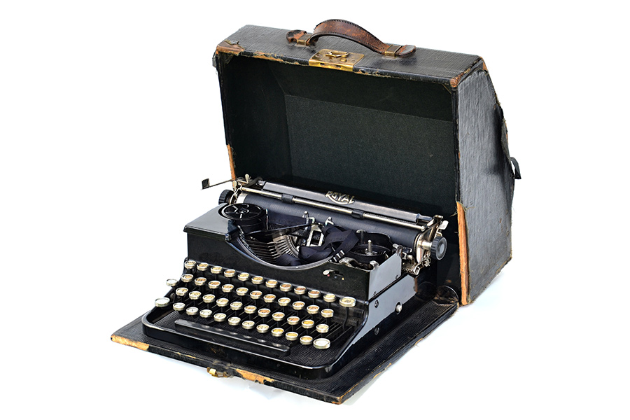 psací stroj po dědečkovi