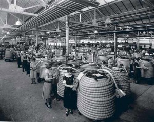 Workers in Western Electric’s Hawthorne Works plant in Cicero, Ill., perform better when lighting and other working conditions are tinkered with—regardless of what the change is. Researchers realize that the workers are simply responding positively to attention from managers. This becomes known as the “Hawthorne Effect.”
